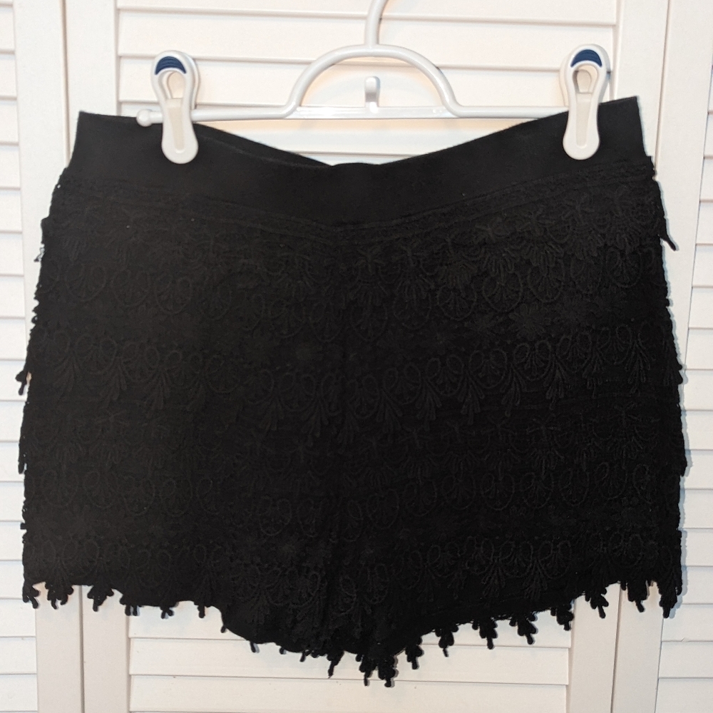 Express Shorts, crochet overlay, Size Small, Black